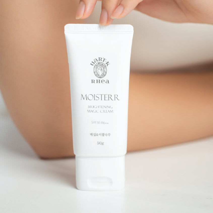 MOISTERR  BRIGHTENING MAGIC CREAM